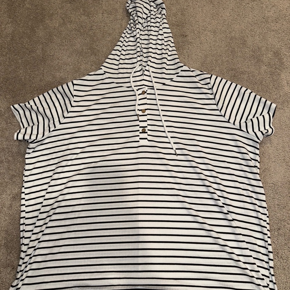 Black and White Striped Hooded Sweatshirt 4x Womens plus size